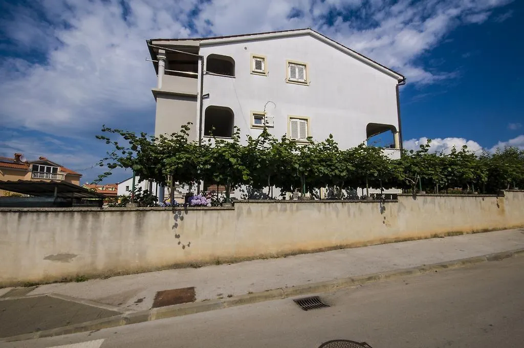 Apartment Casablanca Пула Хорватия